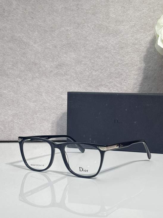 Picture of Dior Sunglasses _SKUfw79760499fw